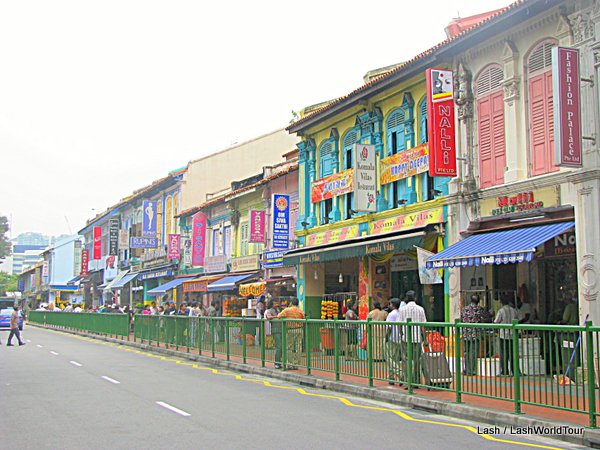 Singapore tips- Little India colorful shops