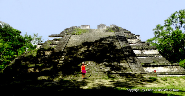 Talud TableroTemple - Tikal-Guatemala