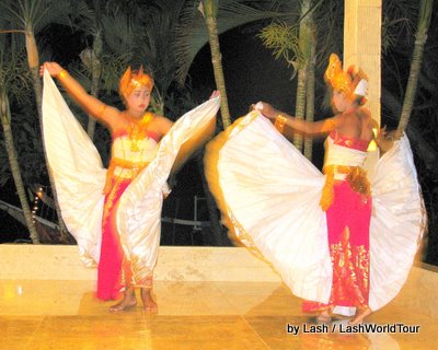 Balinese dance performance 