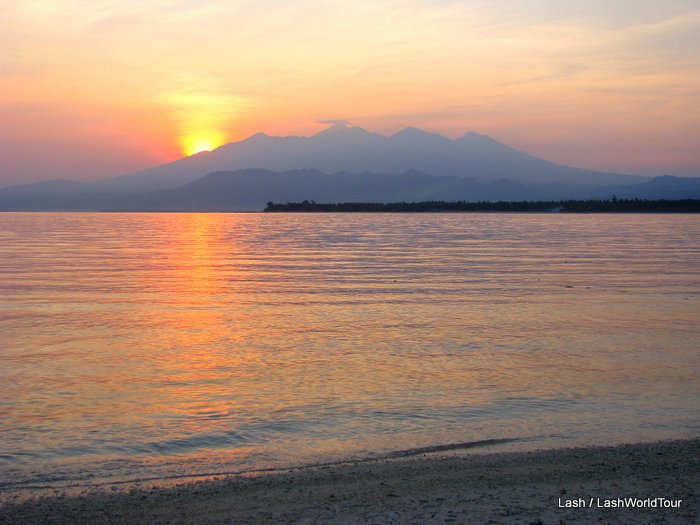 Sunrise - Mt Rinjani -  Gili Meno - Lombok island- Indonesia