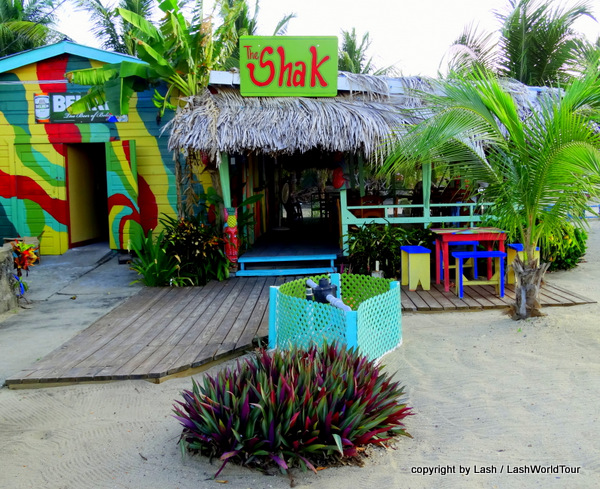 beach-side restaurant at Placencia - Belize