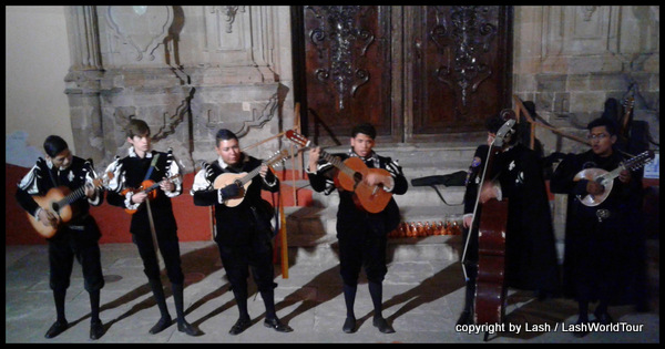 Medieval musical street performers in Guanajuato