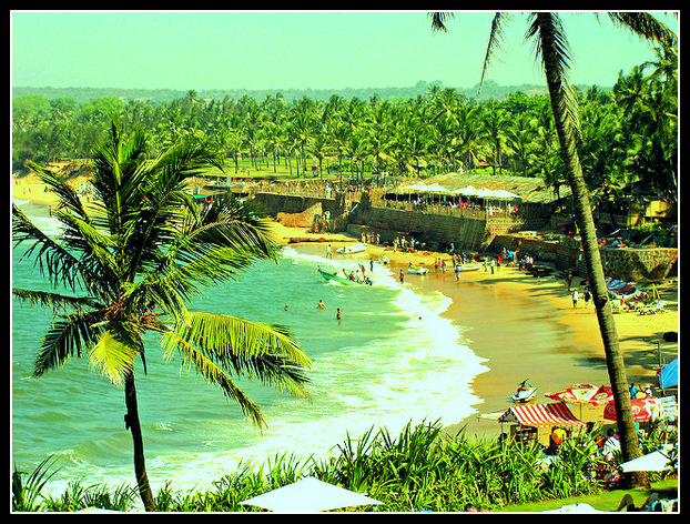 beach at Goa from Taj Fort Aquada - photo by Swami Stream on Flickr CC