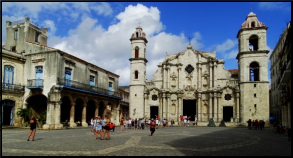 Plaza Catedral - Havana