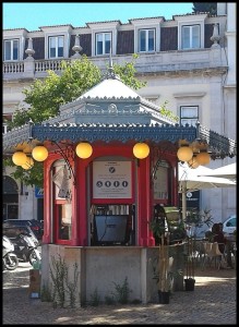 park kiosk in Lisbon (2)